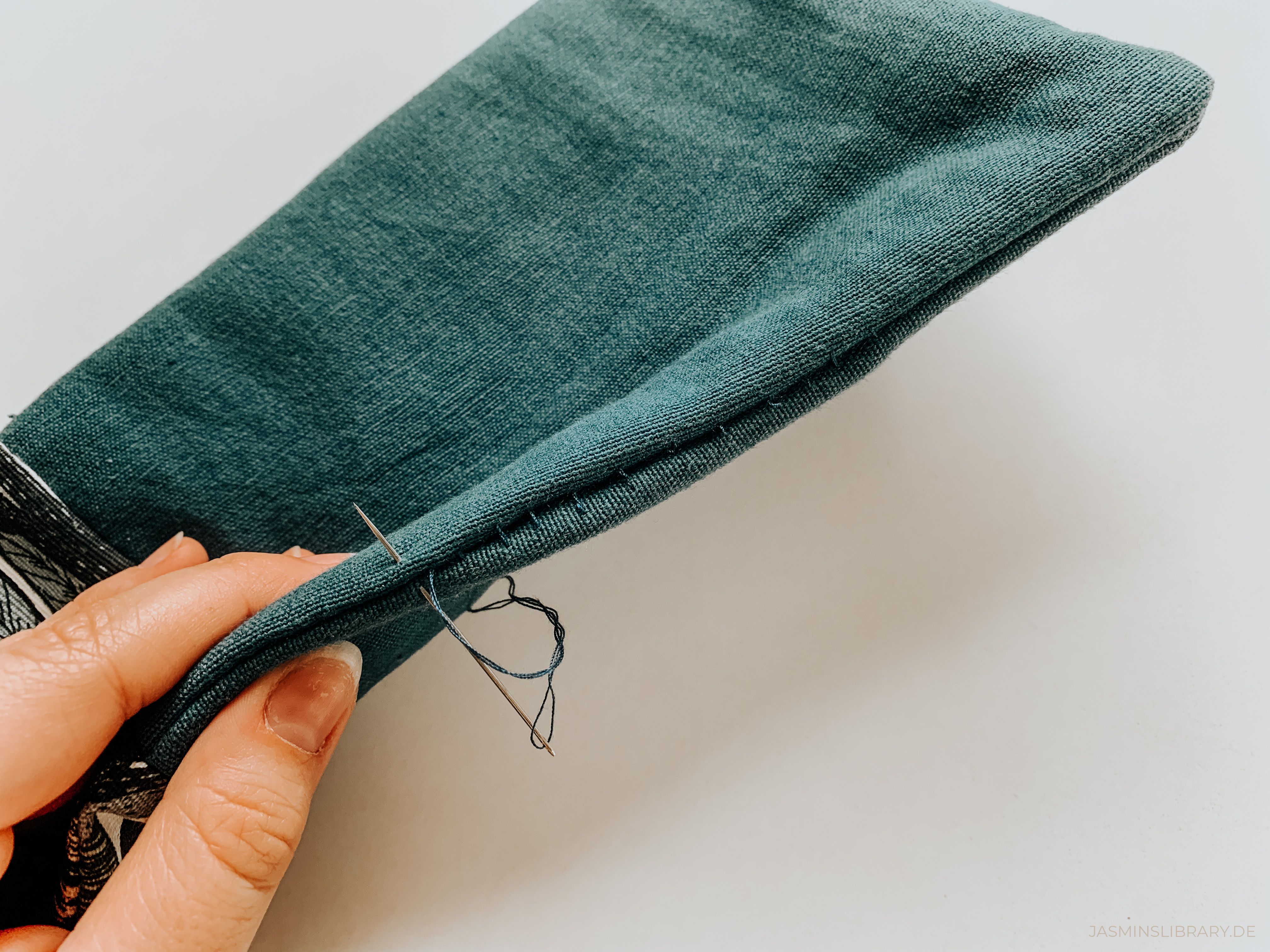 DIY Tutorial Sew You Own Book E-Reader Sleeve 12