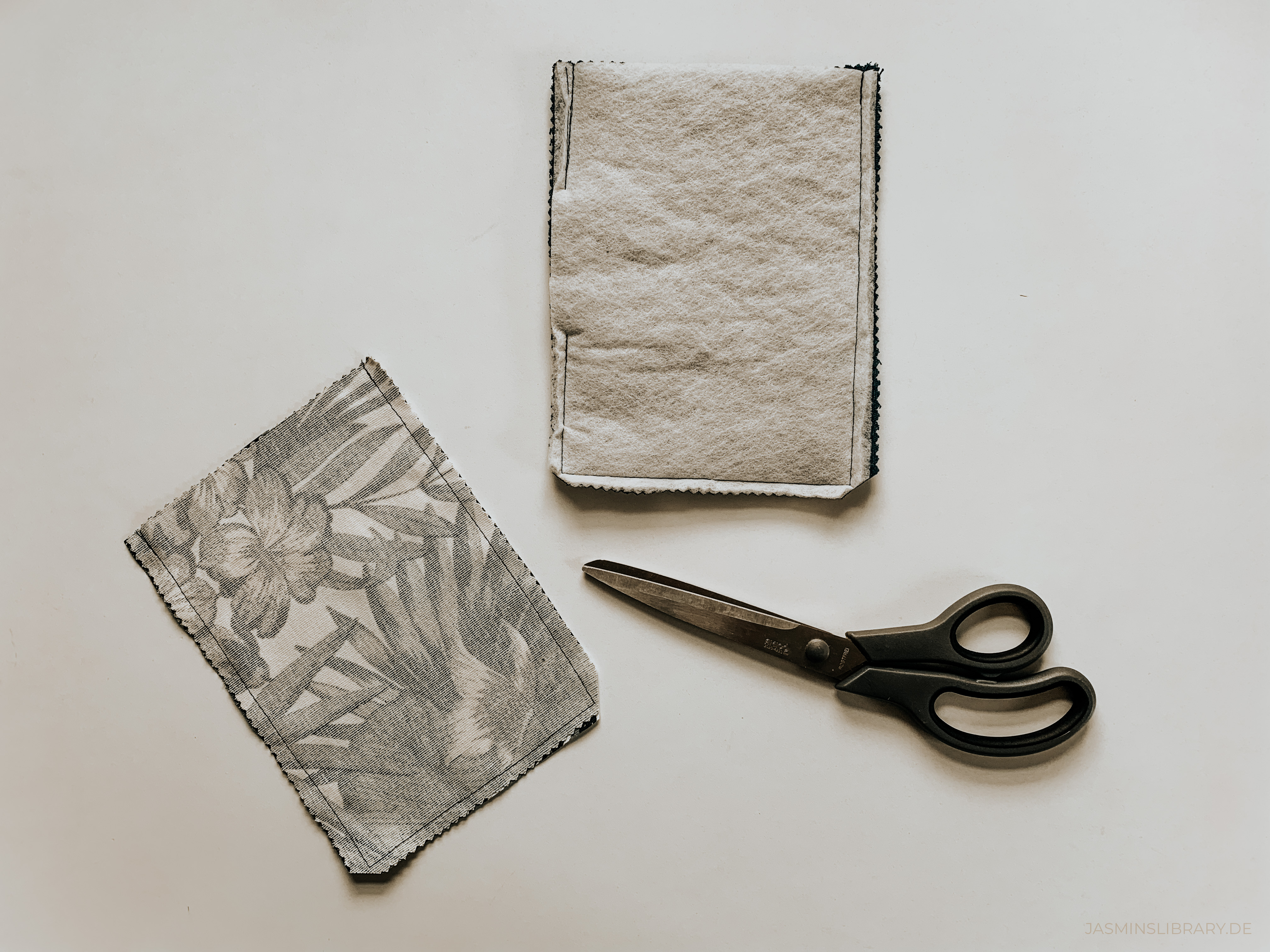 DIY Tutorial Sew You Own Book E-Reader Sleeve 6